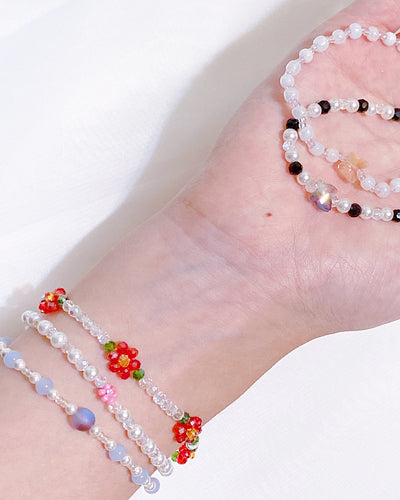 Five Spring Blossoms Beads Elastic Bracelets