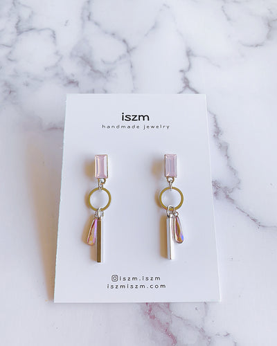 Majestic Light Pink Bar Earring