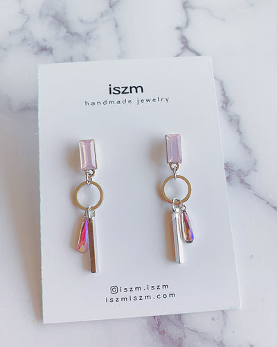 Majestic Light Pink Bar Earring